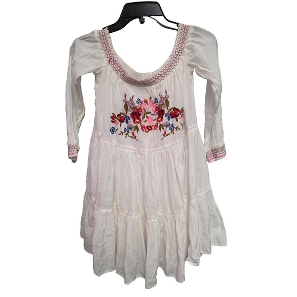 Free People Dresses & Skirts - FREE PEOPLE XS Boho White Embroidered Mini Dress Smocked Off Shoulder Sunbeams